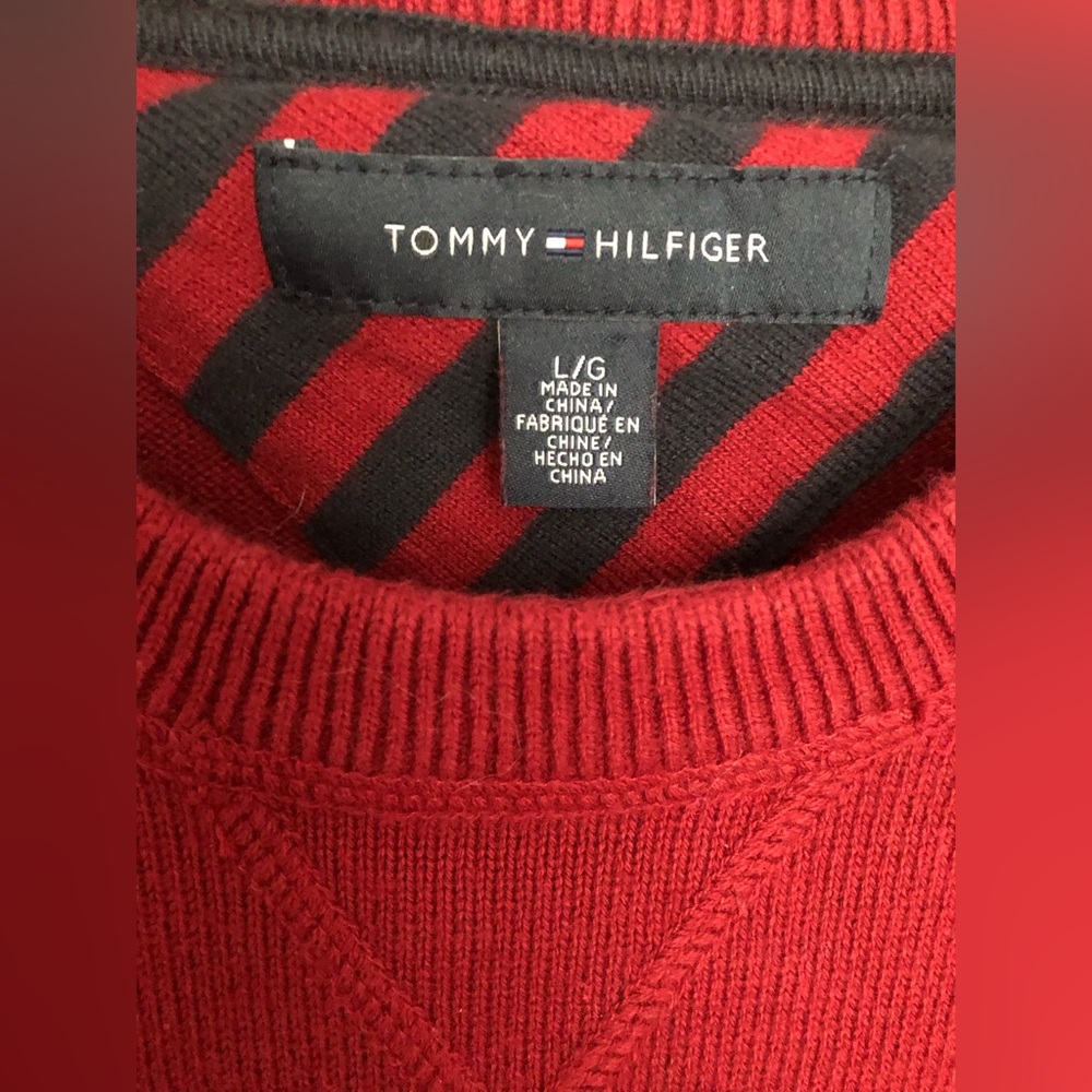 Tommy Hilfiger men’s red crew neck sweater - Picture 3 of 3